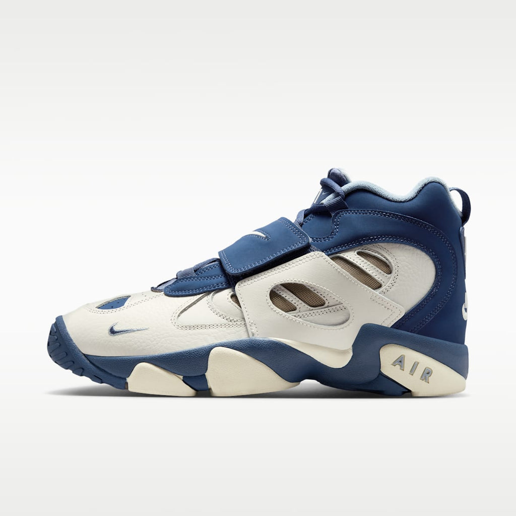 Nike Air Diamond Turf 2 Men's Shoes - Sail/Blue Grey/Metallic Gold/Mystic Navy - Image 1