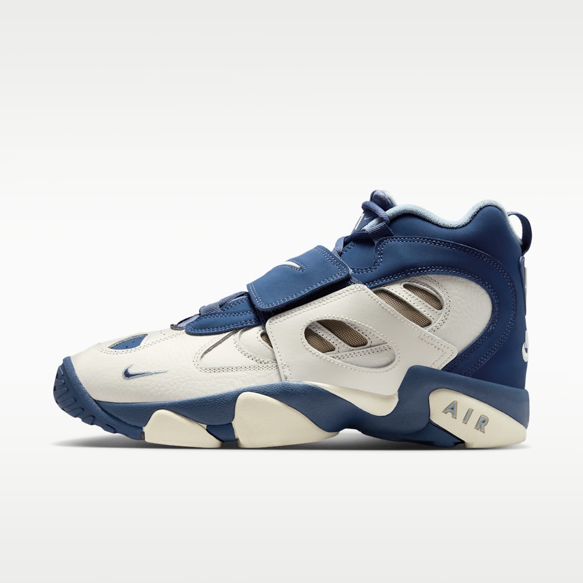 Nike Air Diamond Turf 2 Men's Shoes - Sail/Blue Grey/Metallic Gold/Mystic Navy - Image 1