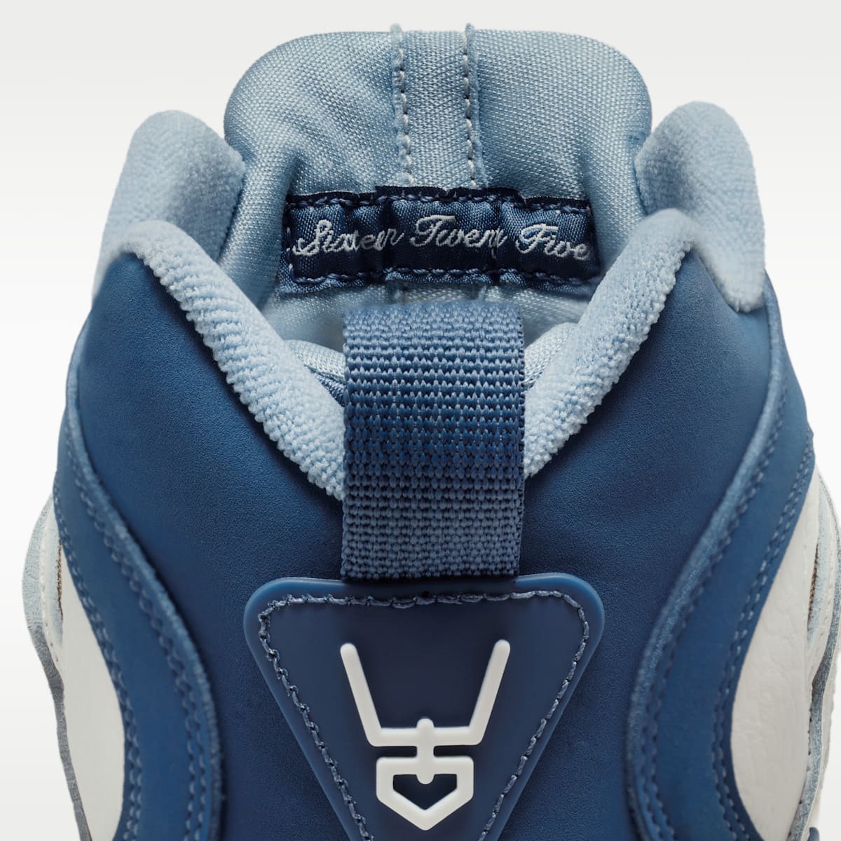 Nike Air Diamond Turf 2 Men's Shoes - Sail/Blue Grey/Metallic Gold/Mystic Navy - Image 9