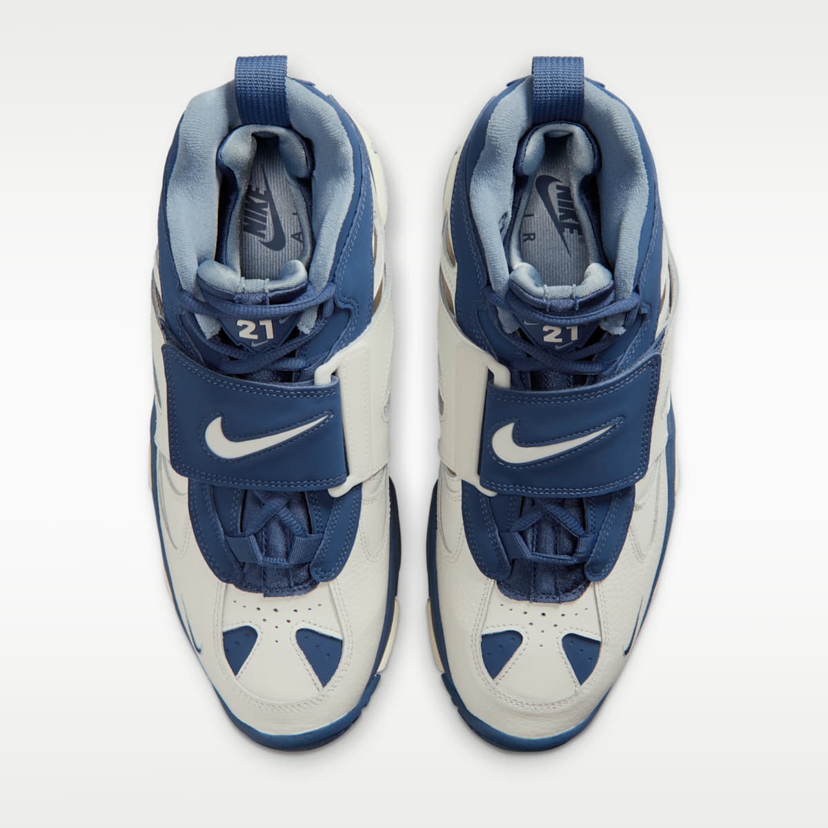 Nike Air Diamond Turf 2 Men's Shoes - Sail/Blue Grey/Metallic Gold/Mystic Navy - Image 4