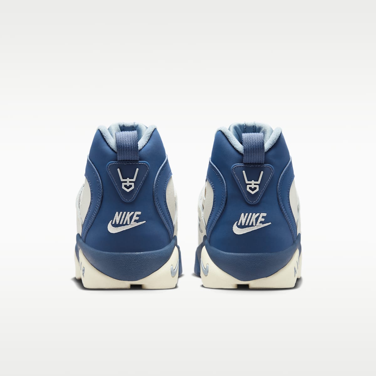 Nike Air Diamond Turf 2 Men's Shoes - Sail/Blue Grey/Metallic Gold/Mystic Navy - Image 6