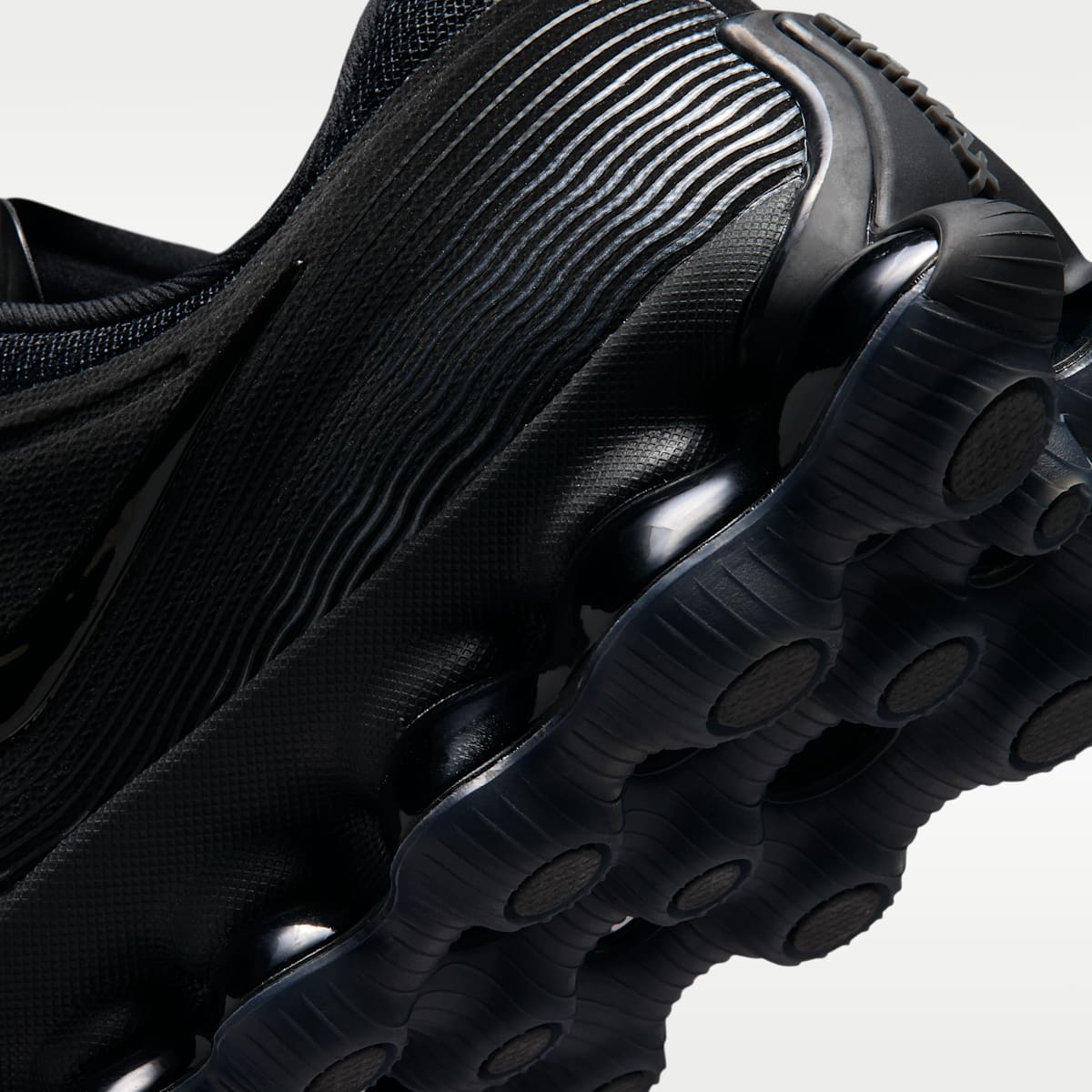 Nike Air Liquid Max Men's Shoes - Black/Anthracite/Smoke Grey/Black - Image 8