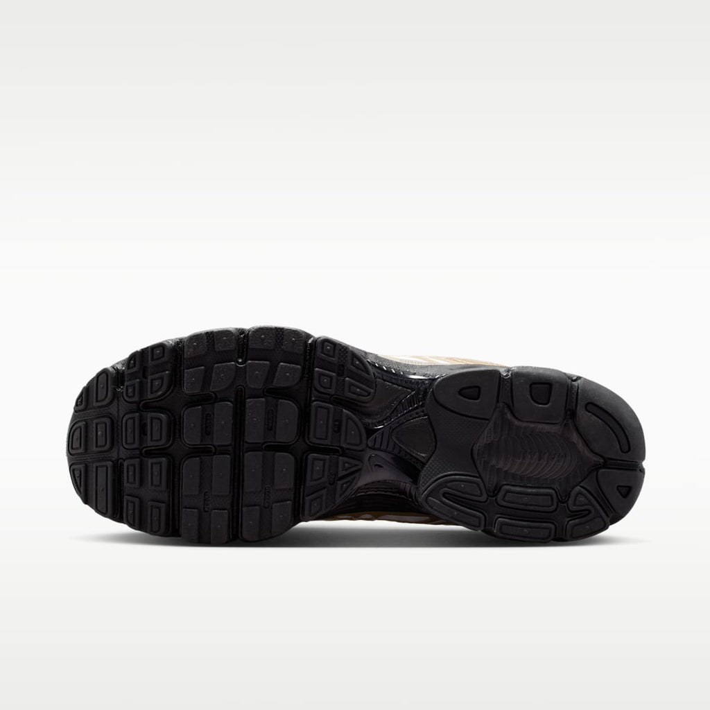 Nike Air Max Moto 2K Men's Shoes - White/Metallic Gold/Elemental Gold/Black - Image 2