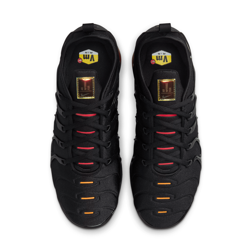 Nike Air VaporMax Plus Men's Shoes - Black/Magma Orange/University Red/Light Smoke Grey - Image 4