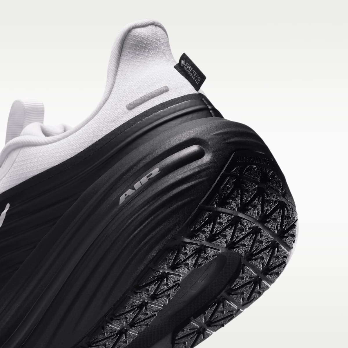 Nike Winflo 12 GORE-TEX Men's Waterproof Road Running Shoes - Summit White/Black/Anthracite/Photon Dust - Image 8