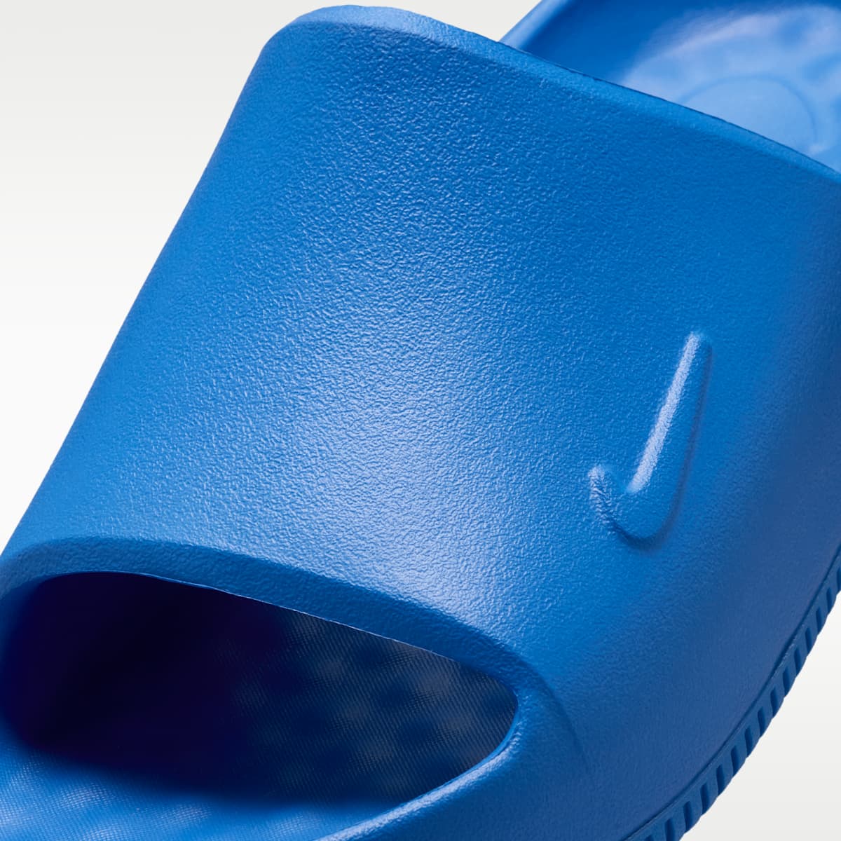 Nike Calm 2.0 Big Kids' Slides - Blue Crystal/Blue Crystal/Blue Crystal - Image 6