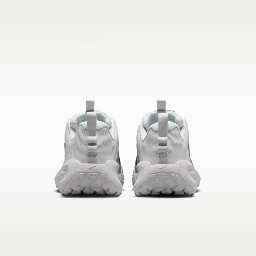 Nike Cross Turf Big Kids' Shoes - Photon Dust/Vast Grey/Metallic Silver
