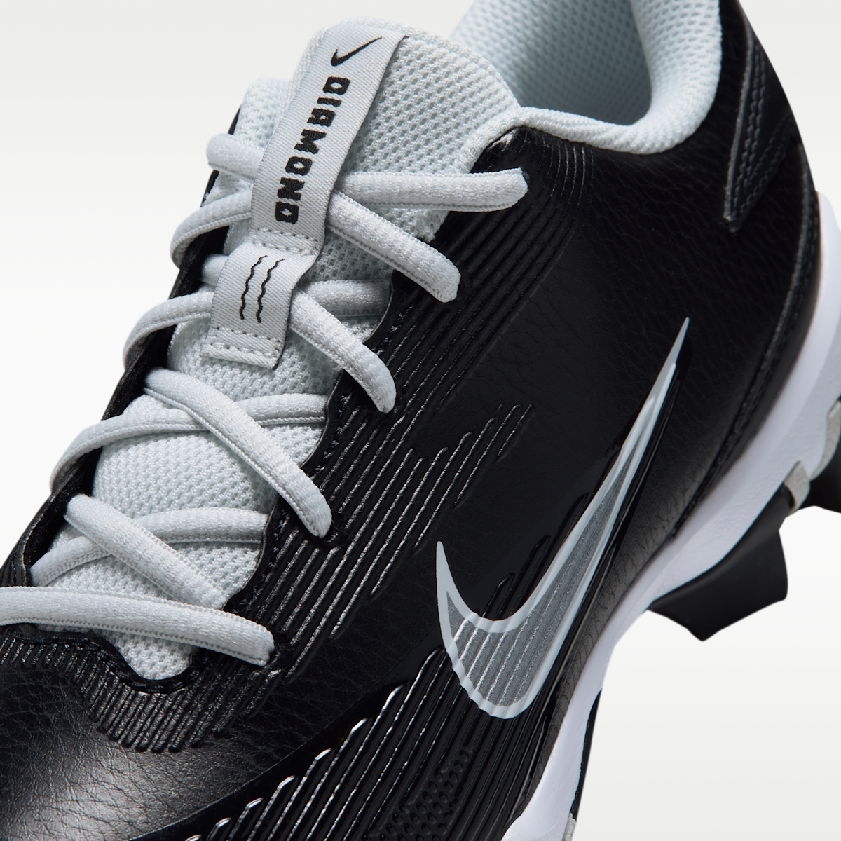 Women's Nike Diamond Clutch Softball Cleats - Black/Photon Dust/Metallic Silver