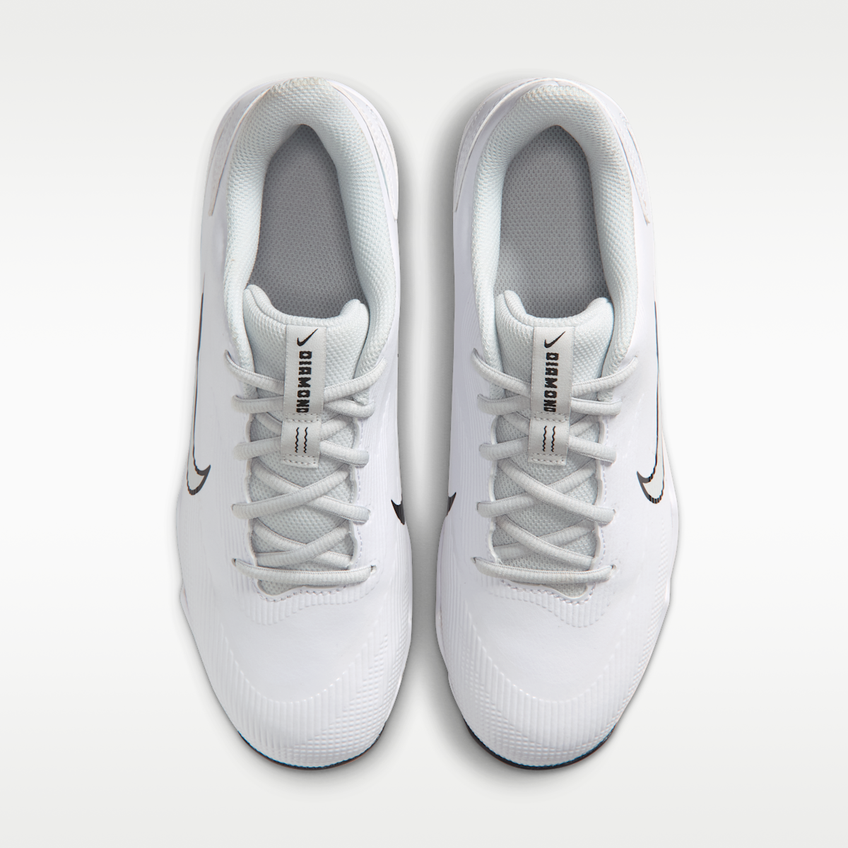 Women's Nike Diamond Clutch Softball Cleats - White/Black/Photon Dust