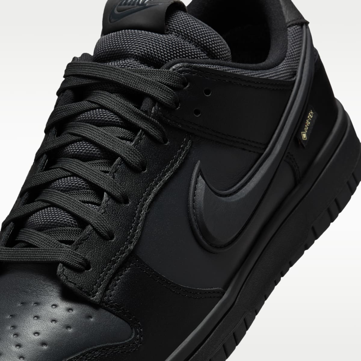 Nike Dunk Low GORE-TEX Men's Shoes - Black/Anthracite/Off Noir - Image 7