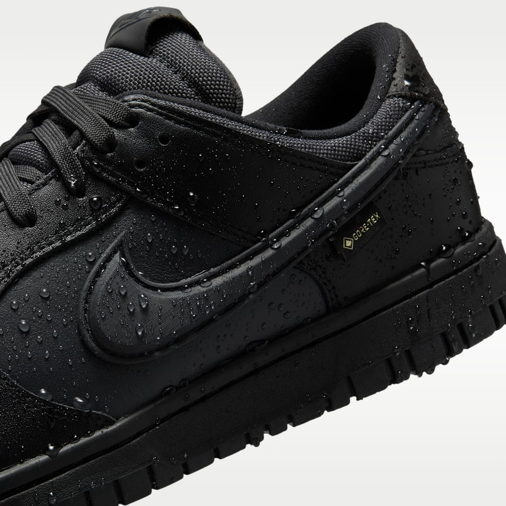 Nike Dunk Low GORE-TEX Men's Shoes - Black/Anthracite/Off Noir - Image 9
