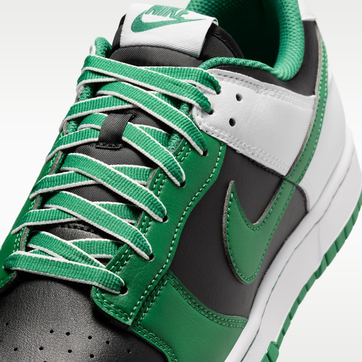 Nike Dunk Low Retro Men's Shoes - Black/White/Clover - Image 7
