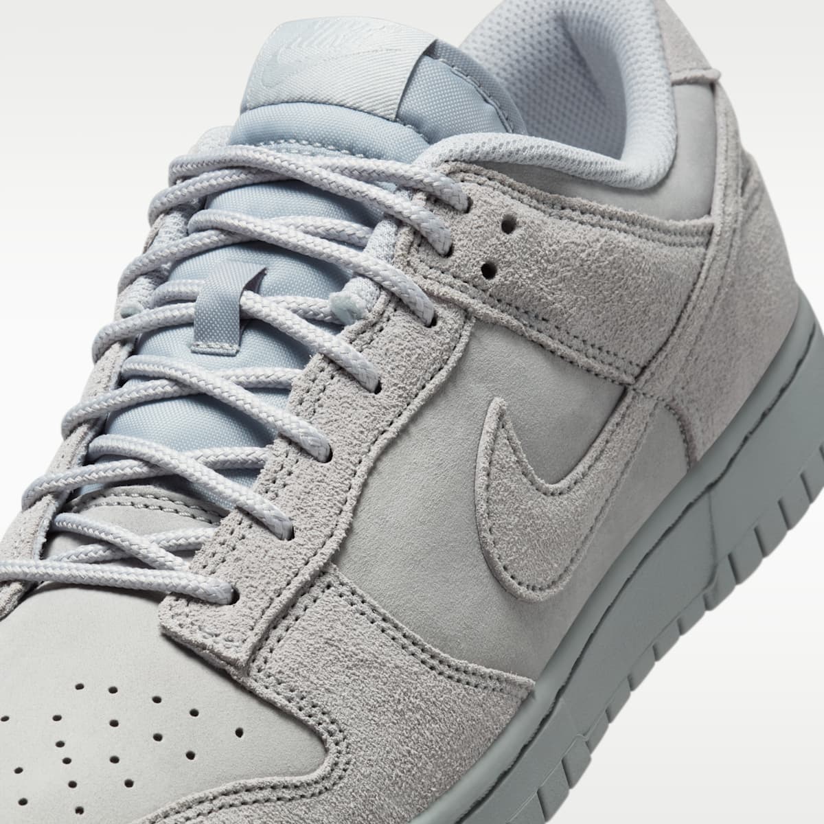 Nike Dunk Low Retro SE Men's Shoes - Wolf Grey/Wolf Grey - Image 7