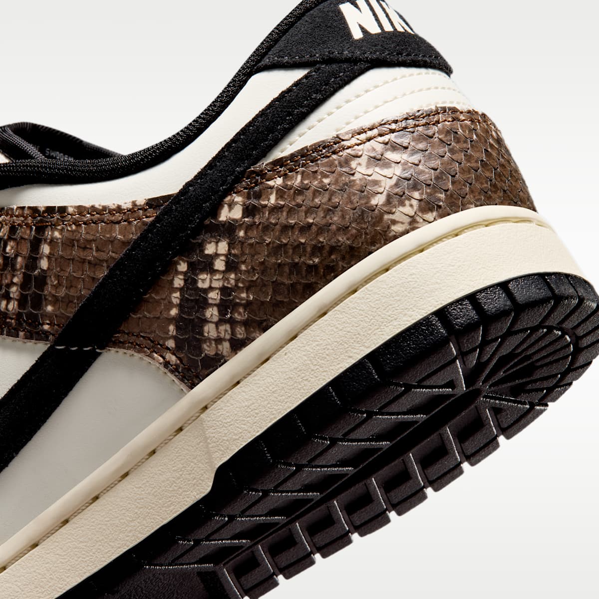 Nike Dunk Low Retro Men's Shoes - Soft Pearl/Mosswood Brown/Sail/Black - Image 8