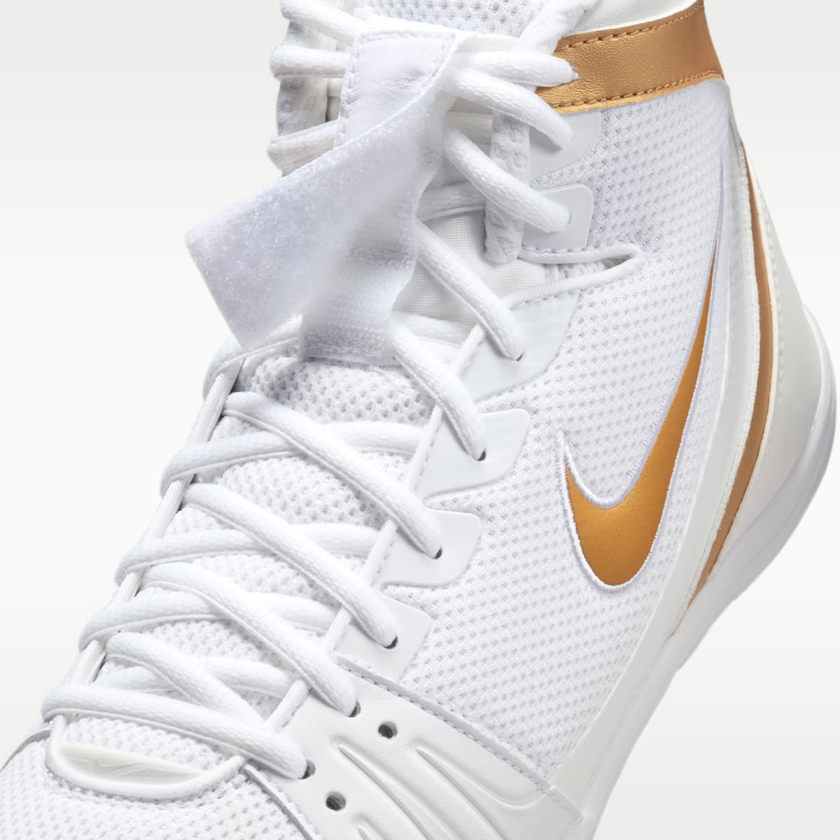 Nike Freek Men's Wrestling Shoes - White/Wolf Grey/Metallic Gold - Image 7