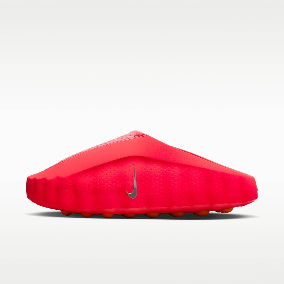 Nike Mind 001 Men's Pregame Mules - Solar Red/Hyper Crimson/Black/Chrome - Image 2