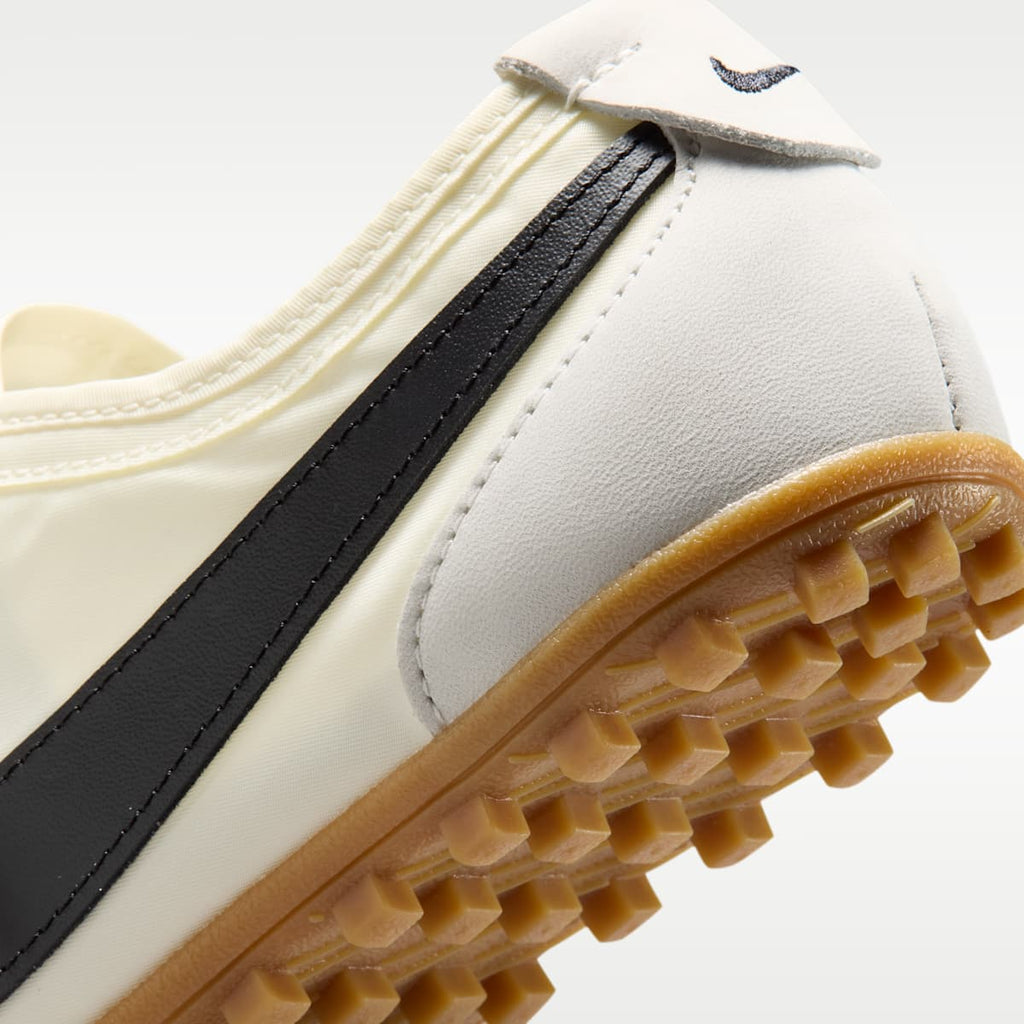 Nike Moon Shoe OG Women's Shoes - Sail/Sail/Black