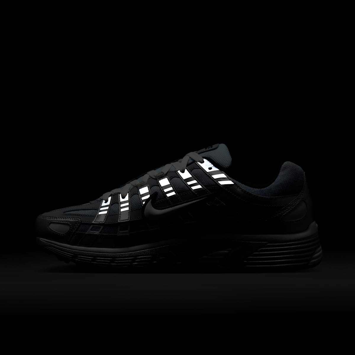 Nike P-6000 Fade Men's Shoes - Metallic Silver/Wolf Grey/Anthracite/Summit White - Image 12