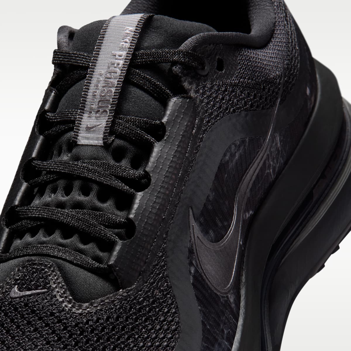 Nike Pegasus Premium Men's Realtree® Road Running Shoes - Off Noir/Black/Iron Grey/Metallic Dark Grey - Image 7