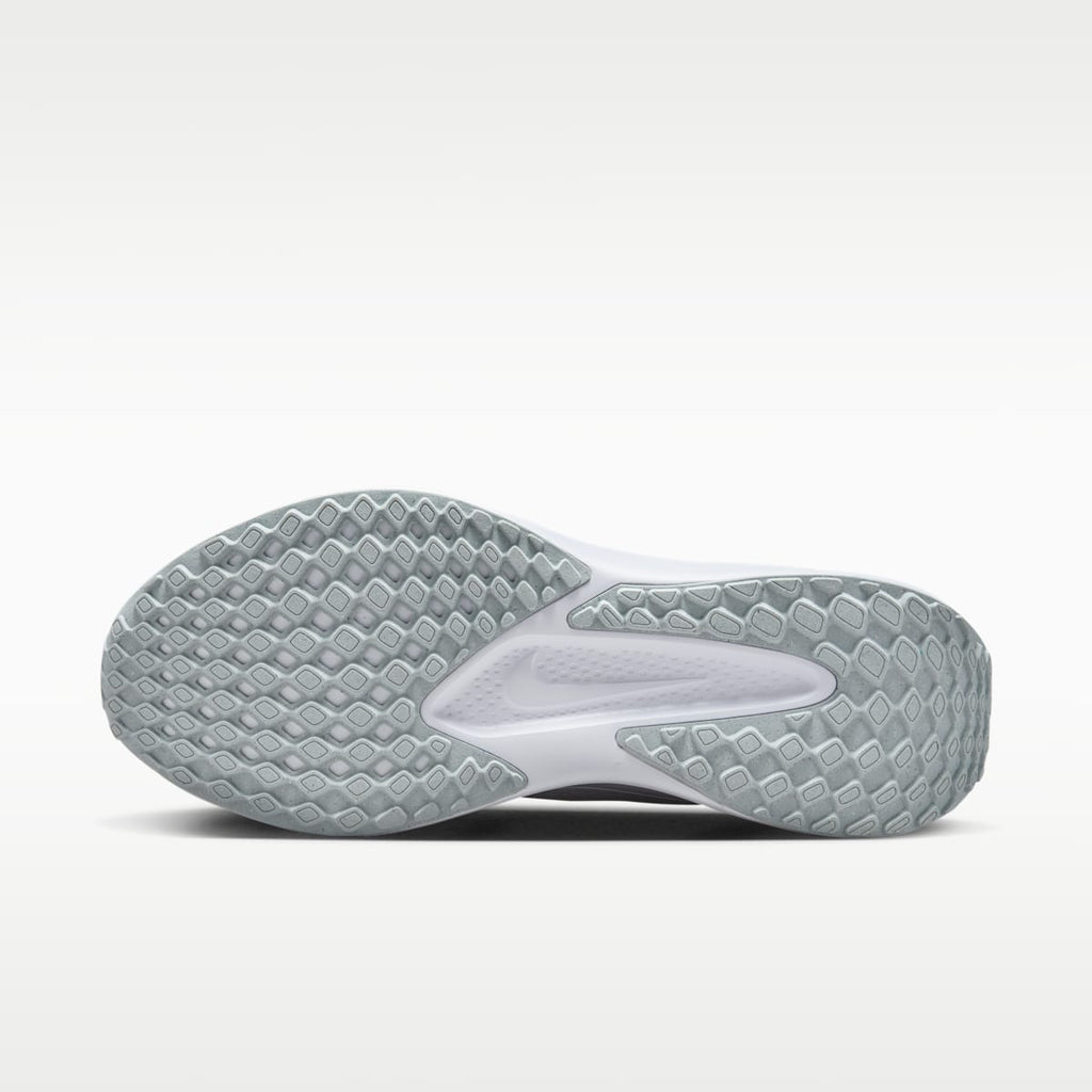 Nike Quest 6 Men's Road Running Shoes - White/Pure Platinum/Black - Image 2