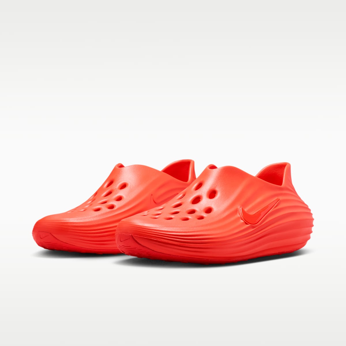Nike ReactX Rejuven8 Men's Shoes - Picante Red/Picante Red - Image 5