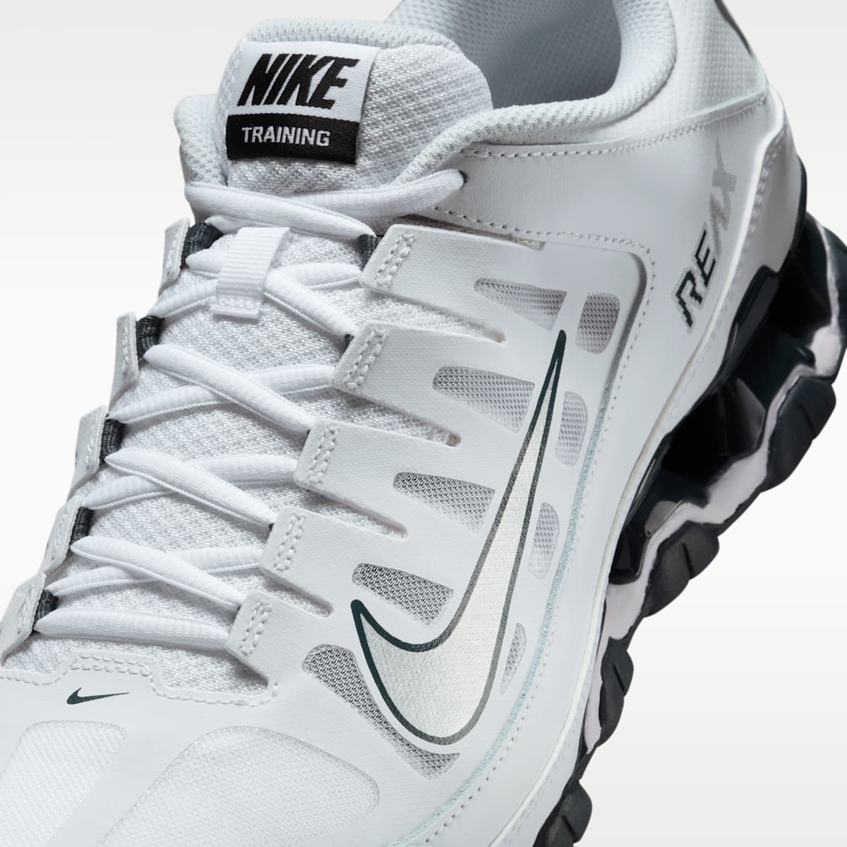 Nike Reax 8 TR Men's Workout Shoes - White/Classic Charcoal/Pure Platinum/Metallic Silver - Image 7
