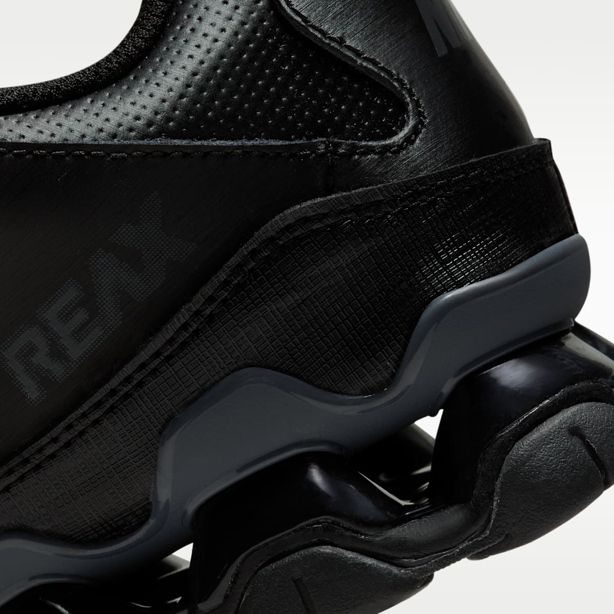 Nike Reax 8 TR Men's Workout Shoes - Black/Anthracite/Black - Image 8