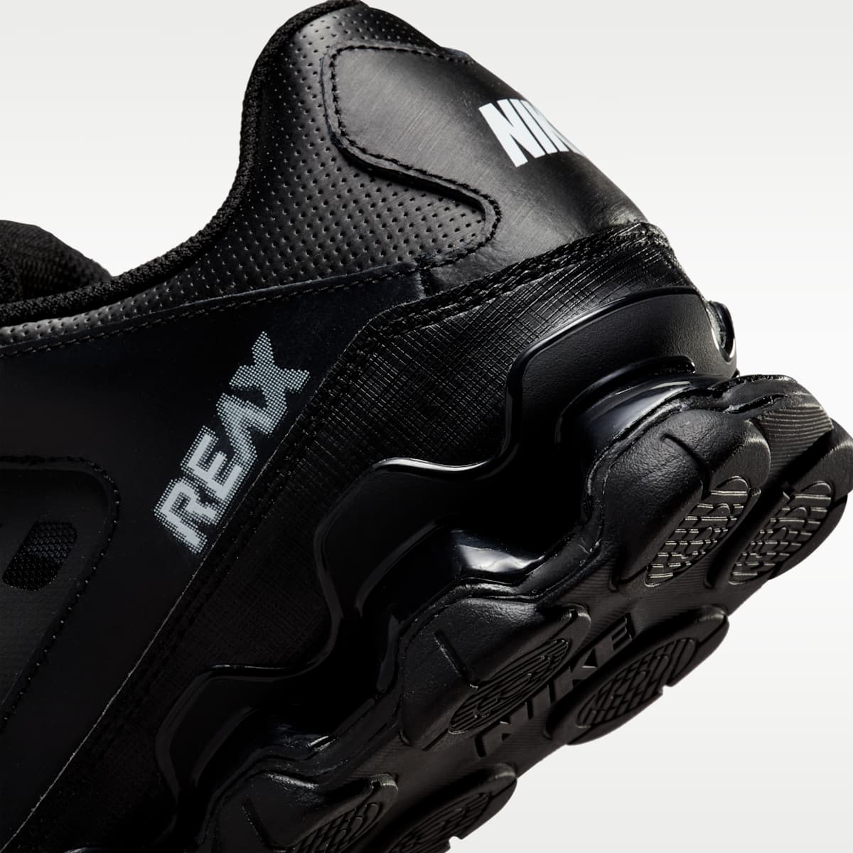 Nike Reax 8 TR Men's Workout Shoes - Black/White - Image 8