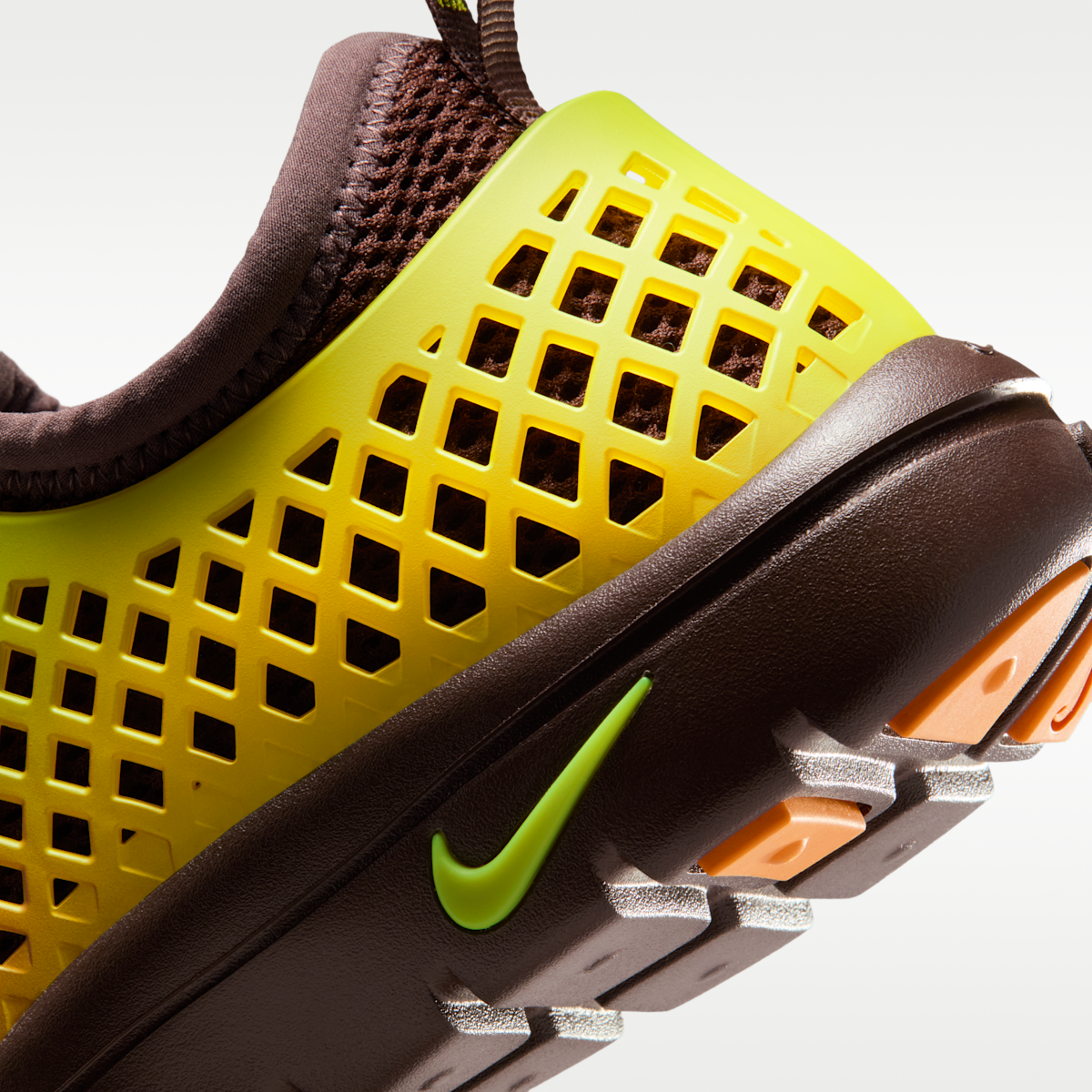 Nike Rejuven8 Run Women's Shoes - Dark Field Brown/Bright Ceramic/Bright Cactus