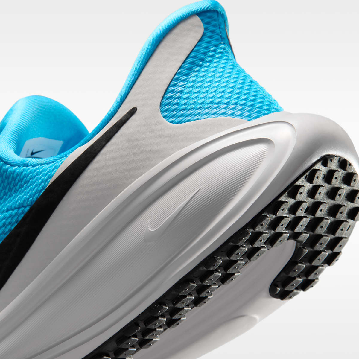Nike Revolution 8 EasyOn Men's Road Running Shoes - Light Current Blue/Vast Grey/Black - Image 8