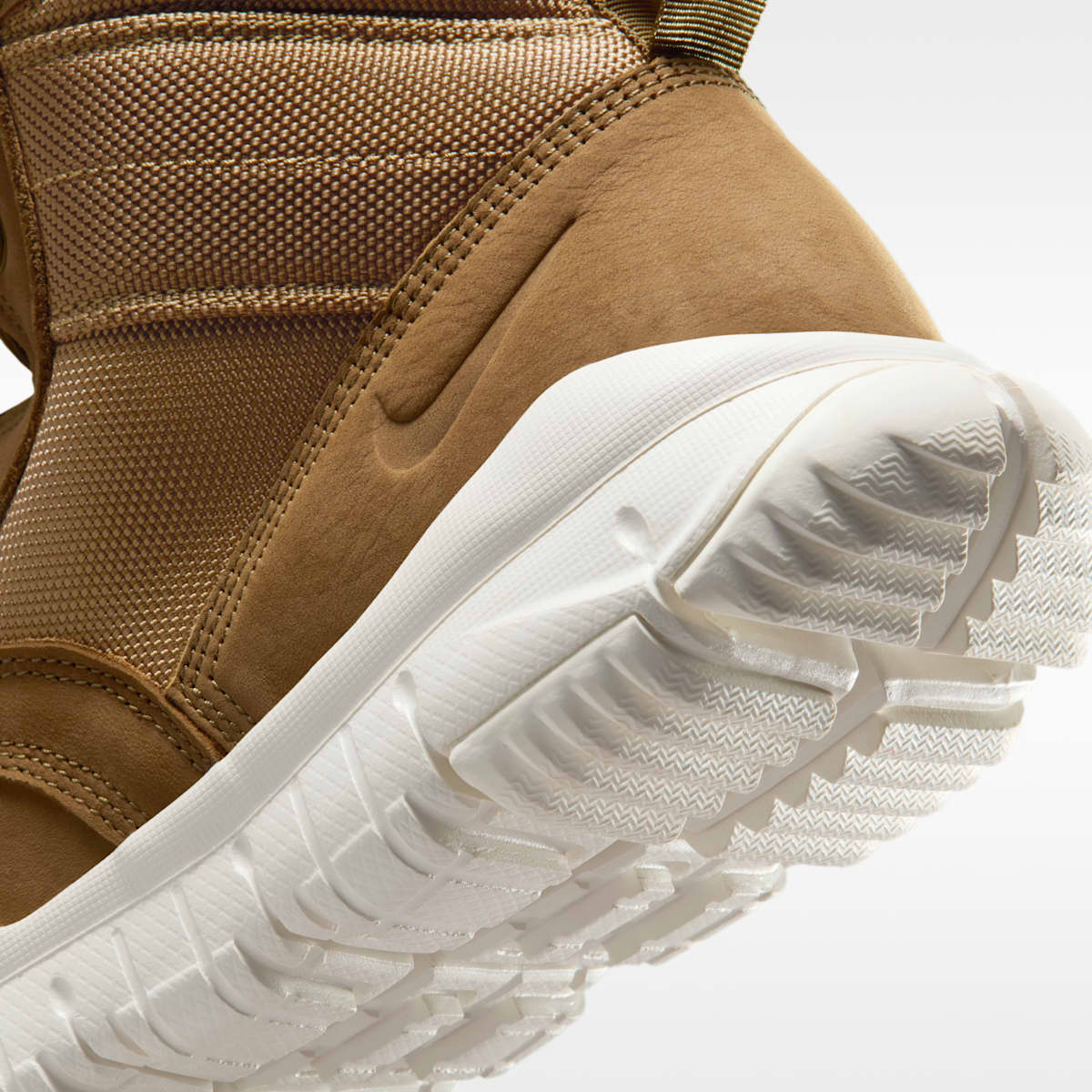 Nike SFB Men's 6" Leather Boots - Golden Beige/Sail/Golden Beige - Image 8