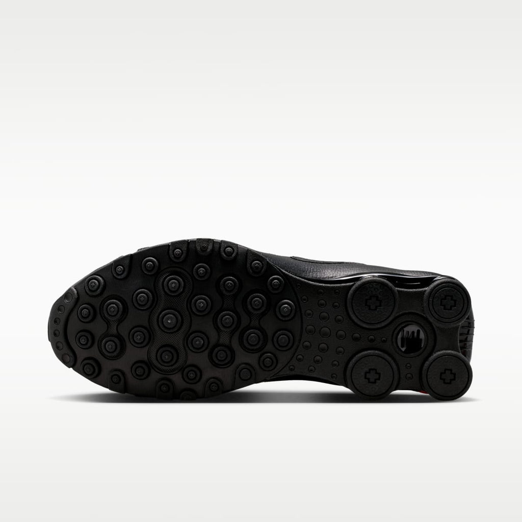 Nike Shox NZ Men's Shoes - Black/Black/Black - Image 2