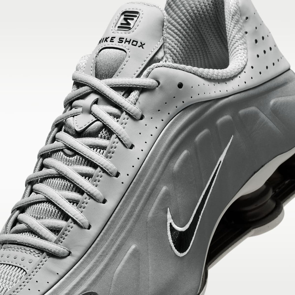 Nike Shox R4 Men's Shoes - Light Smoke Grey/Smoke Grey/White/Black - Image 7