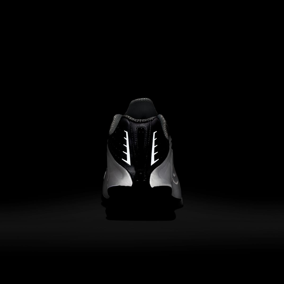 Nike Shox R4 Women's Shoes - White/Metallic Silver/Max Orange/White