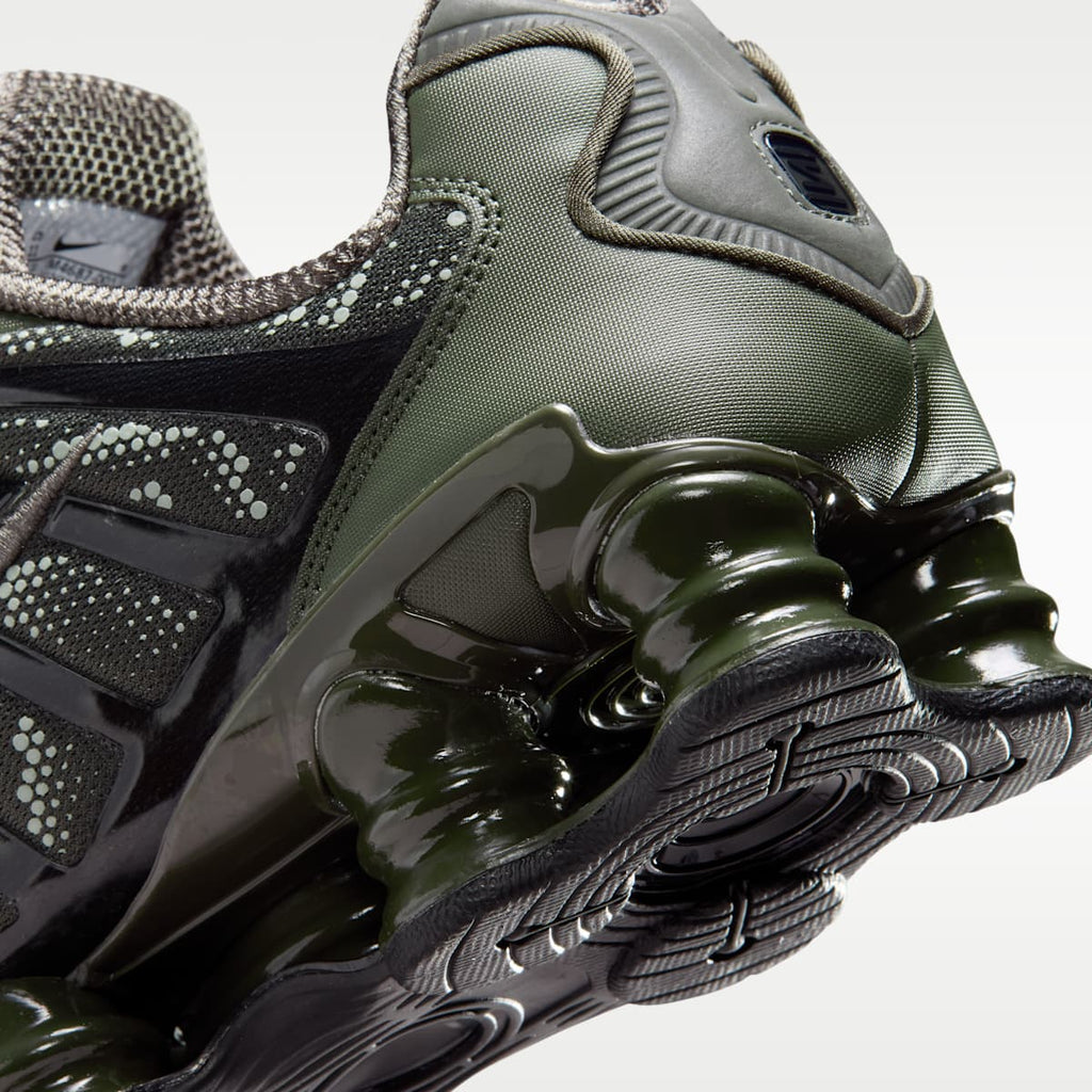 Nike Shox TL Men's Shoes - Newsprint/Black/Newsprint - Image 8