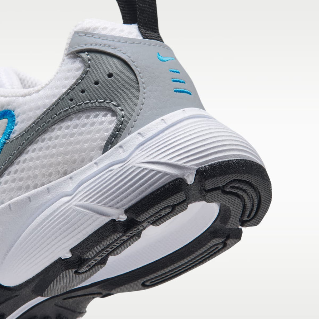 Nike Stratos Shift 2000 Little Kids' Shoes - White/Light Current Blue/Grey Fog/White