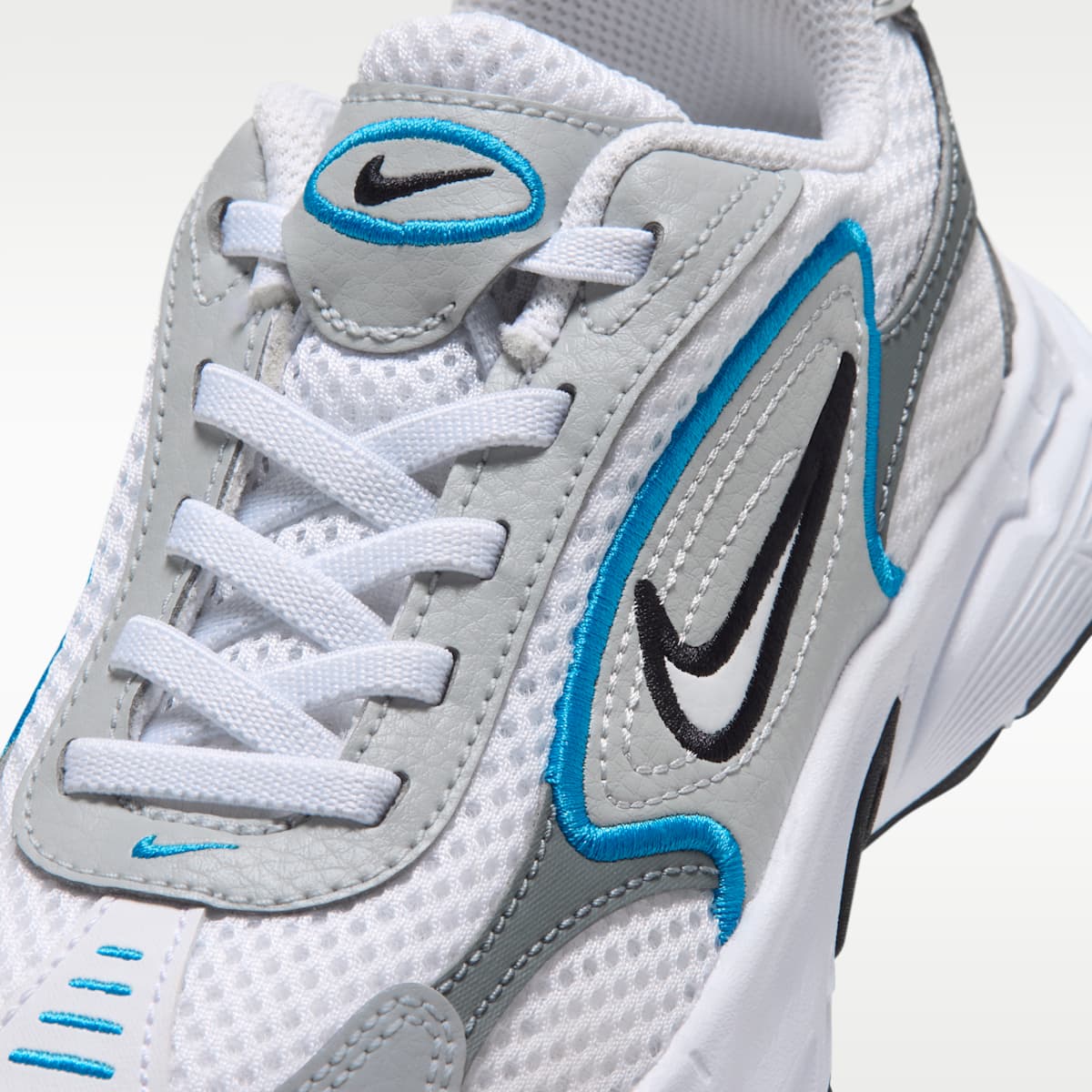 Nike Stratos Shift 2000 Little Kids' Shoes - White/Light Current Blue/Grey Fog/White