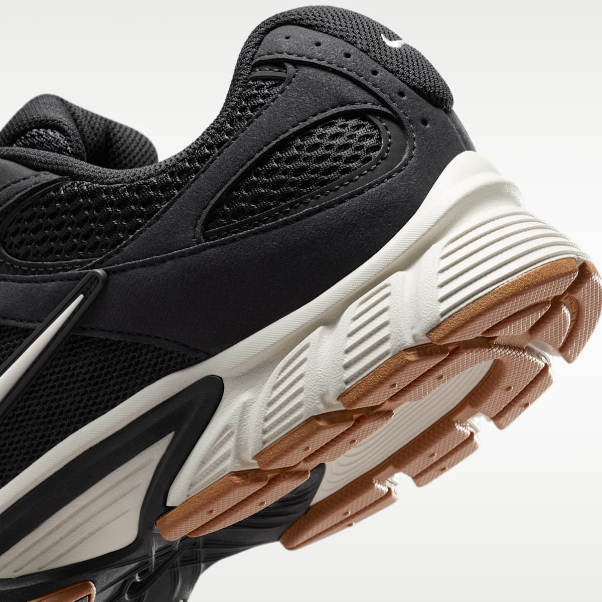 Nike V5 RNR Men's Shoes - Black/Gum Medium Brown/Phantom - Image 8