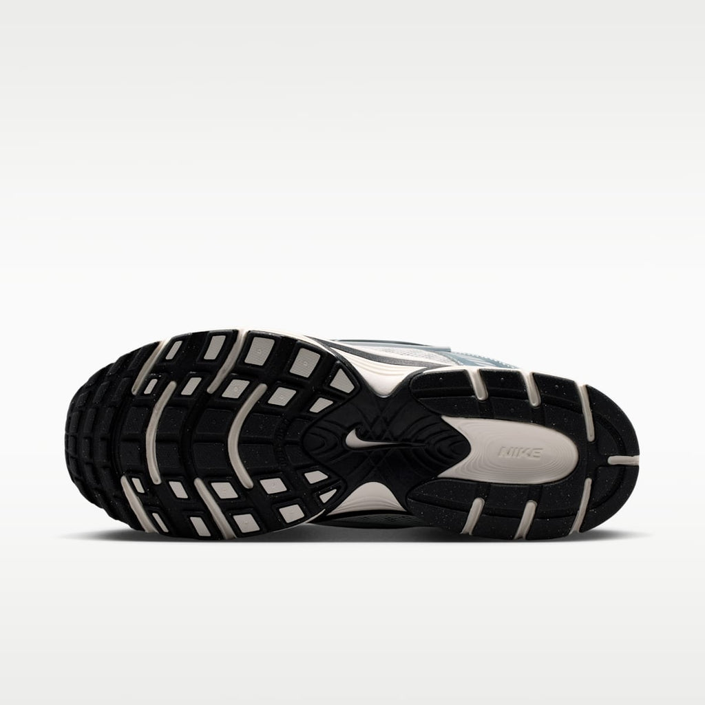 Nike V5 RNR Men's Shoes - Photon Dust/Smoke Grey/Light Smoke Grey/Dark Smoke Grey - Image 2