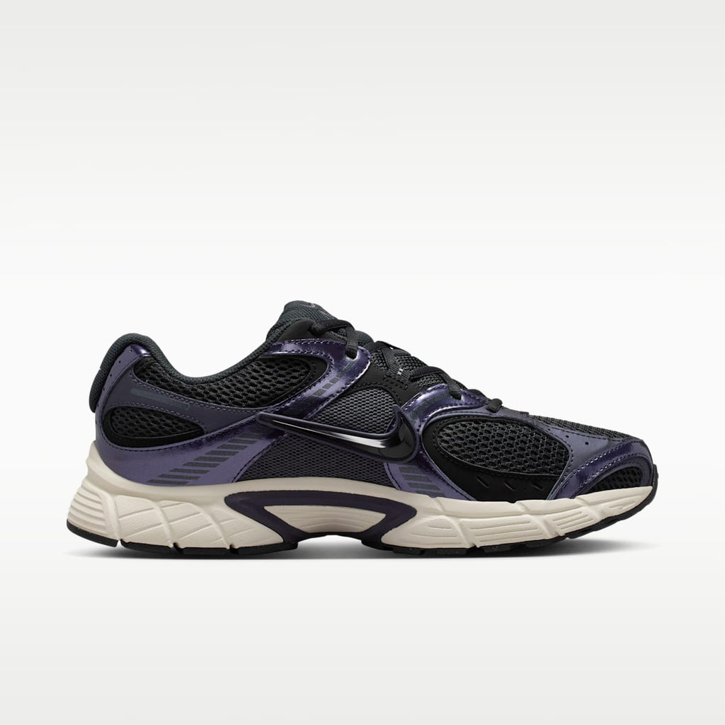 Nike V5 RNR Men's Shoes - Off Noir/Gridiron/Metallic Silver/Black - Image 3