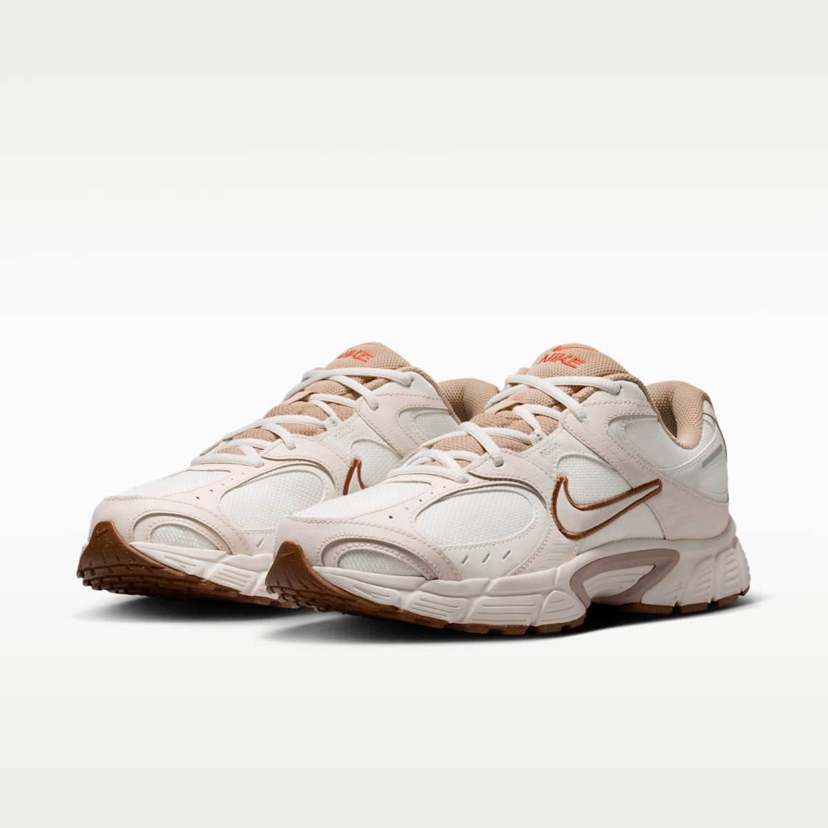 Nike V5 RNR Men's Shoes - Sail/Pale Ivory/Aluminum/Light British Tan - Image 5
