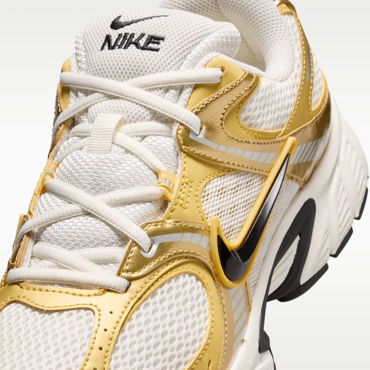 Nike V5 RNR Men's Shoes - Sail/Buff Gold/Saturn Gold/Black - Image 7