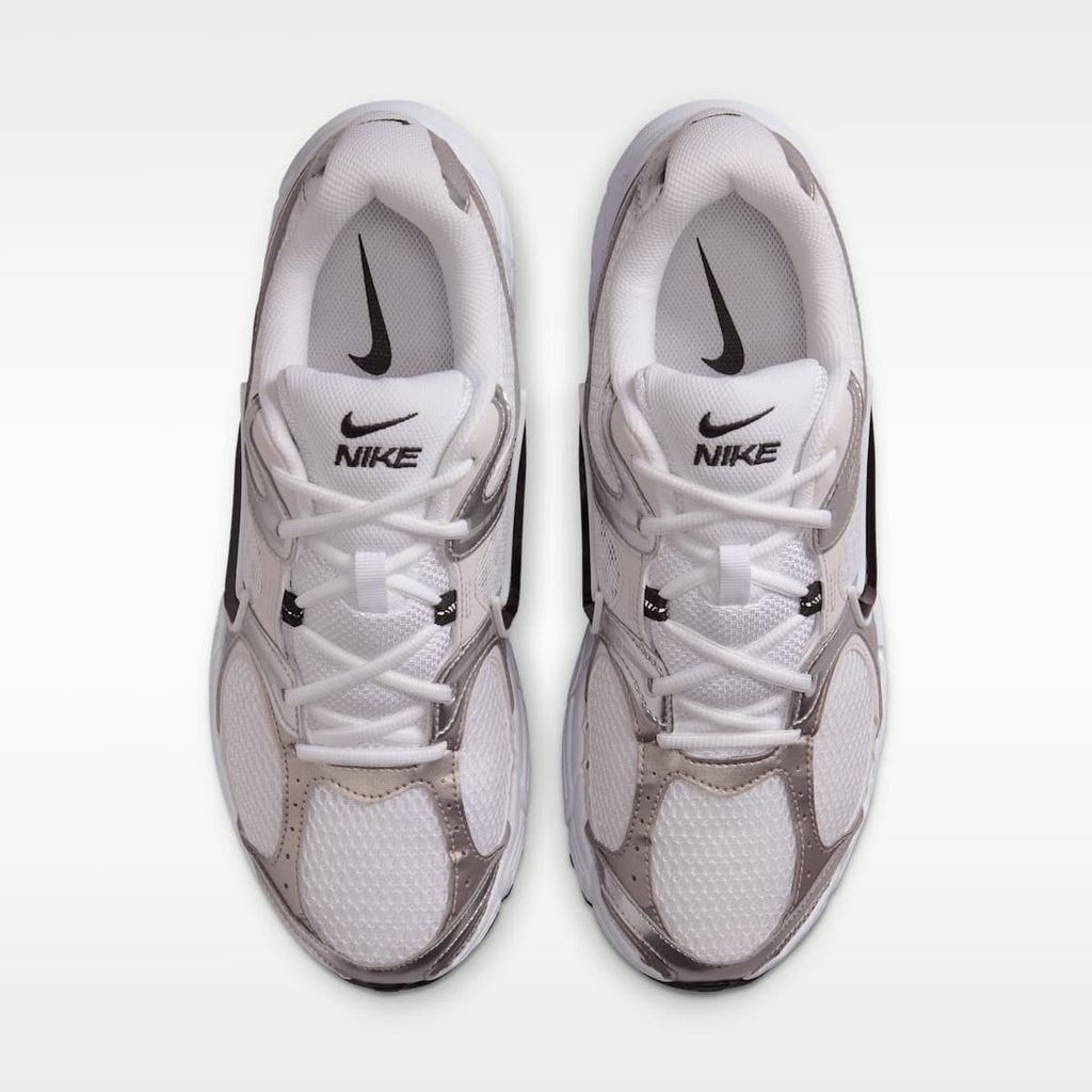 Nike V5 RNR Men's Shoes - White/Vast Grey/College Grey/Black - Image 4