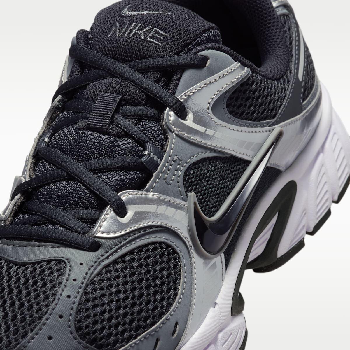 Nike V5 RNR Men's Shoes - Black/Anthracite/Smoke Grey/Black - Image 7