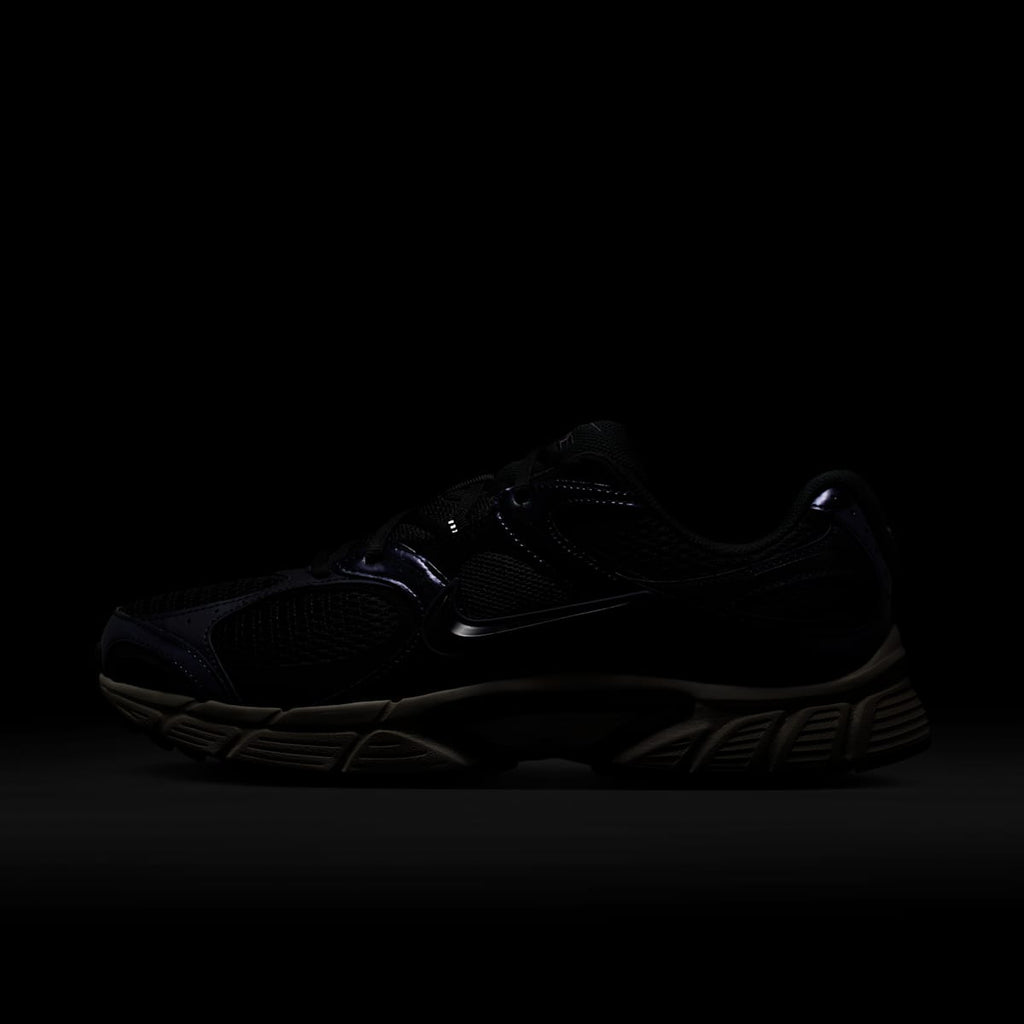 Nike V5 RNR Men's Shoes - Off Noir/Gridiron/Metallic Silver/Black - Image 9
