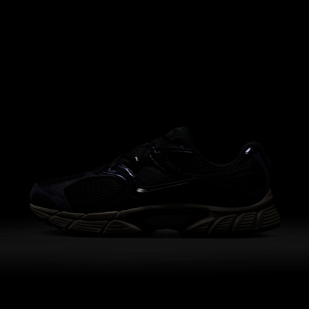 Nike V5 RNR Men's Shoes - Off Noir/Gridiron/Metallic Silver/Black - Image 9
