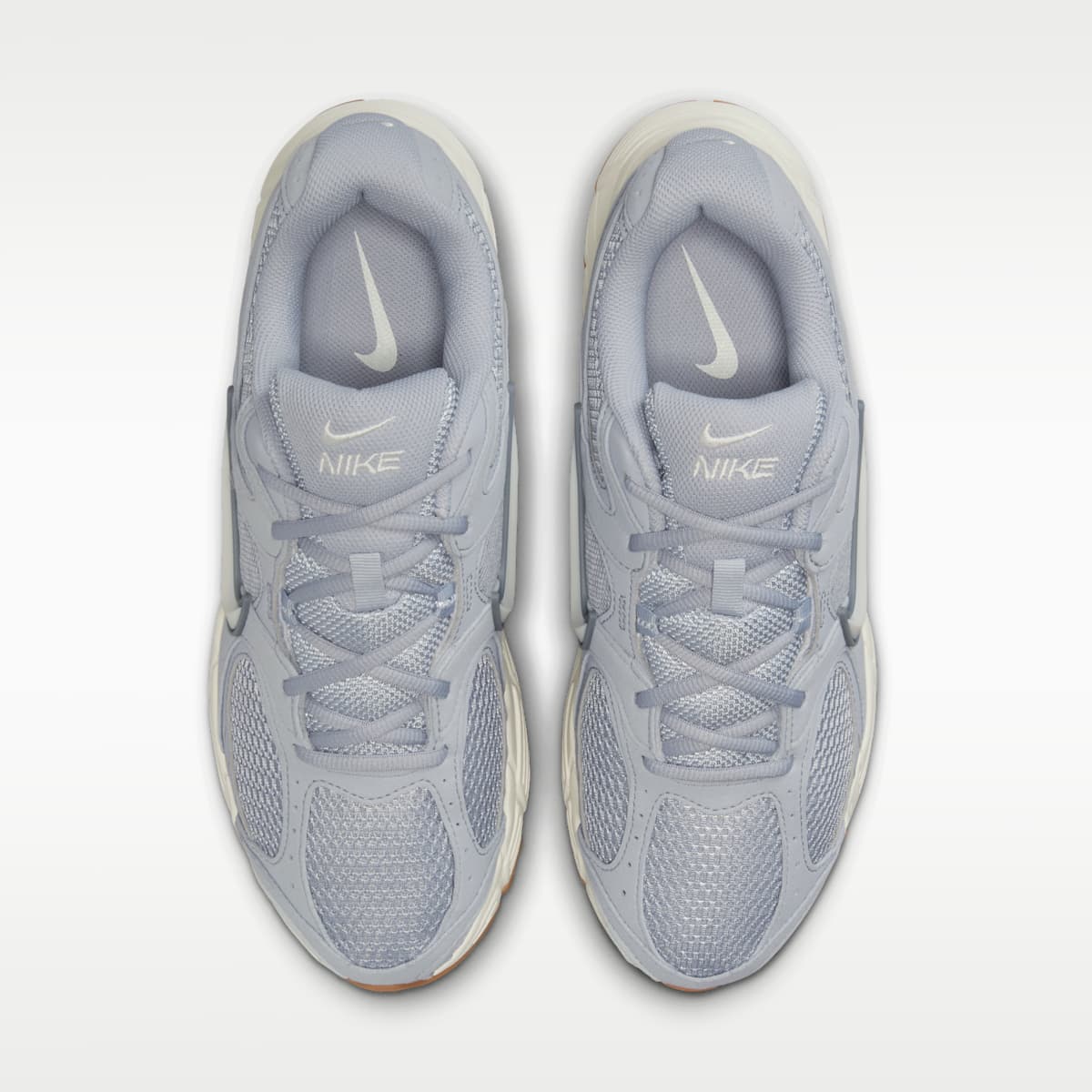 Nike V5 RNR Men's Shoes - Wolf Grey/Gum Medium Brown/Phantom - Image 4
