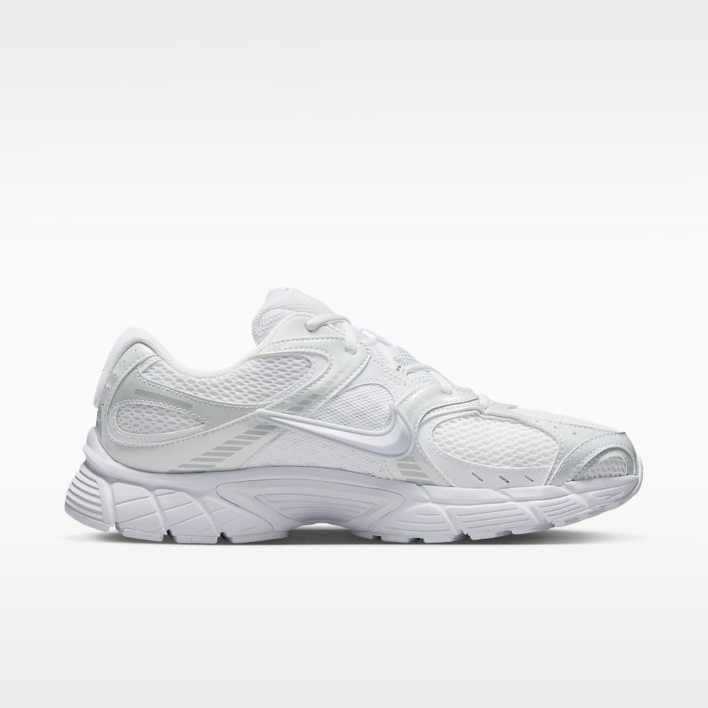 Nike V5 RNR Men's Shoes - White/Black/Metallic Silver/White - Image 3