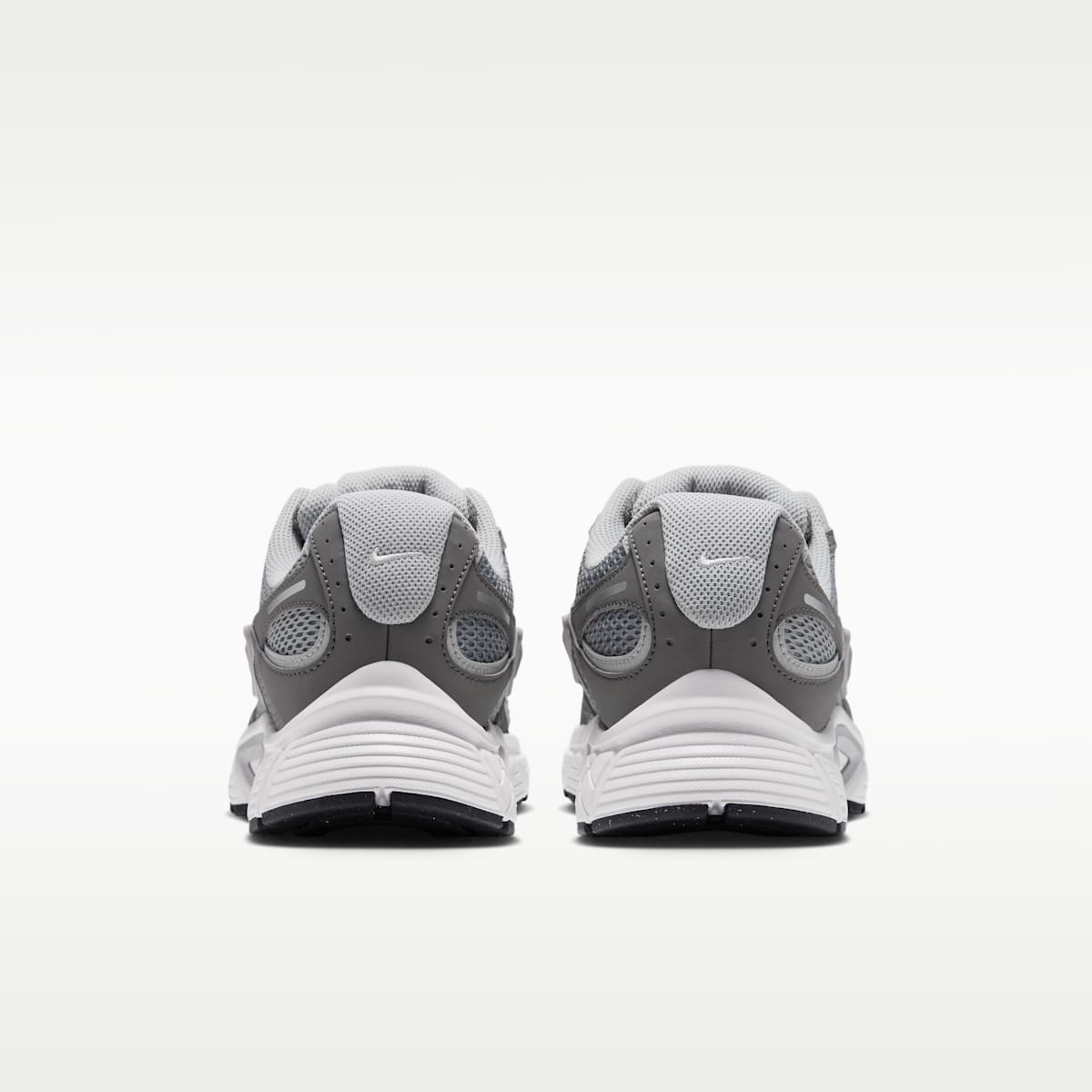 Nike V5 RNR Men's Shoes - Particle Grey/Flat Pewter/Platinum Tint/Light Smoke Grey - Image 6