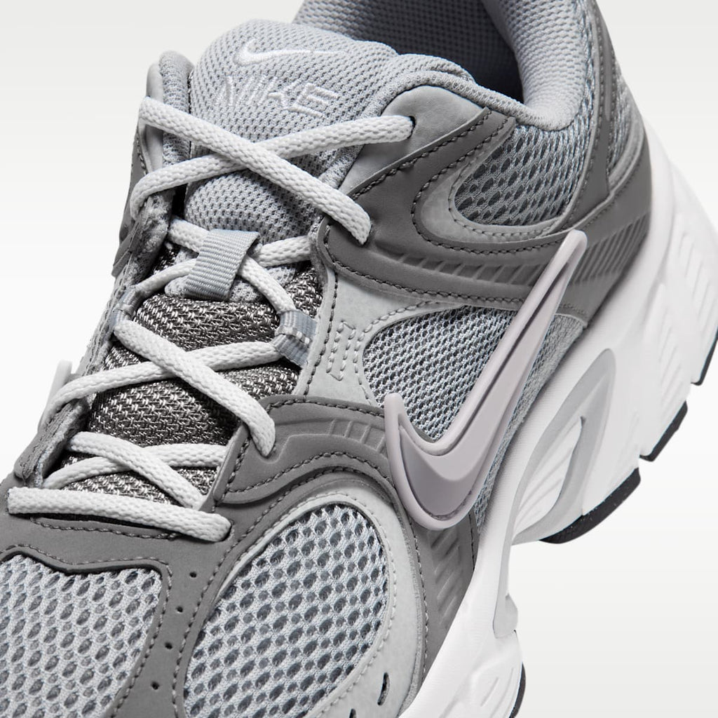 Nike V5 RNR Men's Shoes - Particle Grey/Flat Pewter/Platinum Tint/Light Smoke Grey - Image 7